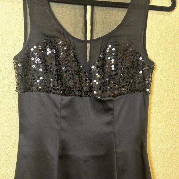 Betsy Johnson satin and sequin little black dress size 4 NWOT - Picture 5 of 8